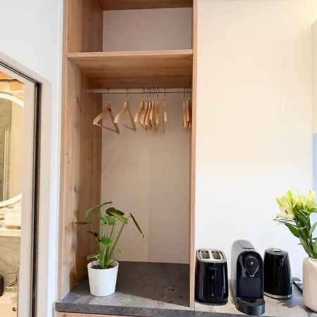 Industrial Look - Eigenes Bad Und Kueche - Neu Apartmán